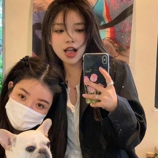 夏日天空的那匹红马